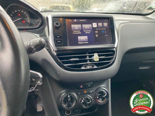 PEUGEOT 208 5 porte Like