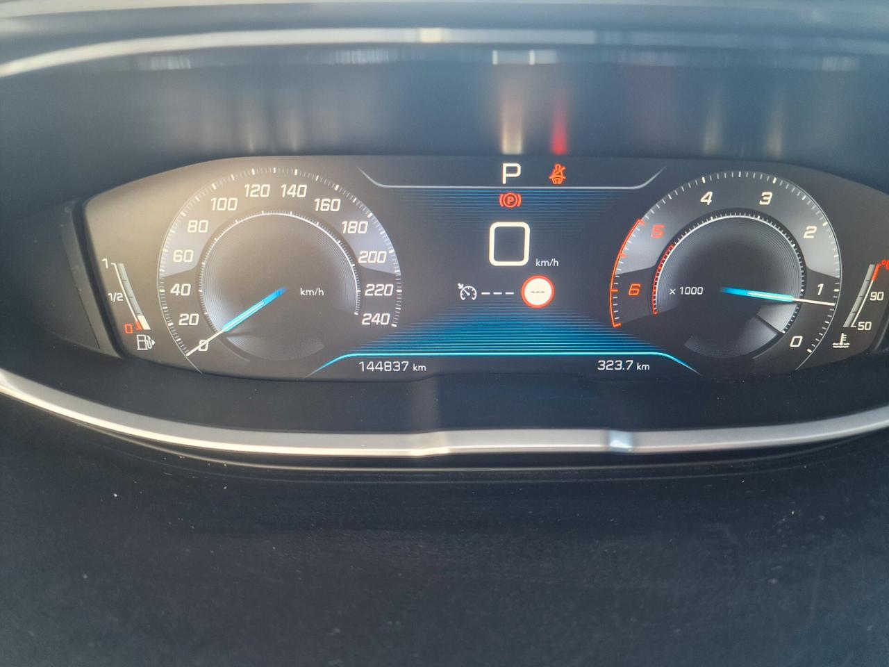 Peugeot 3008 BlueHDi 120 S&S EAT6 Business