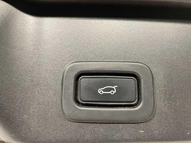Land Rover Range Rover Evoque 2.0D 150CV Autom. AWD (MHEV) SE - IVA ESPOSTA -