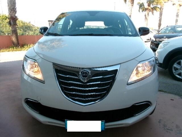 Lancia Ypsilon 0.9 TwinAir 85 CV 5 porte Metano Ecochic Gold