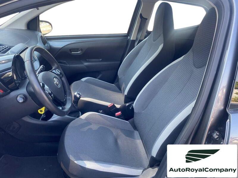 Toyota Aygo Aygo Connect 1.0 VVT-i 72 CV 5 porte x-play