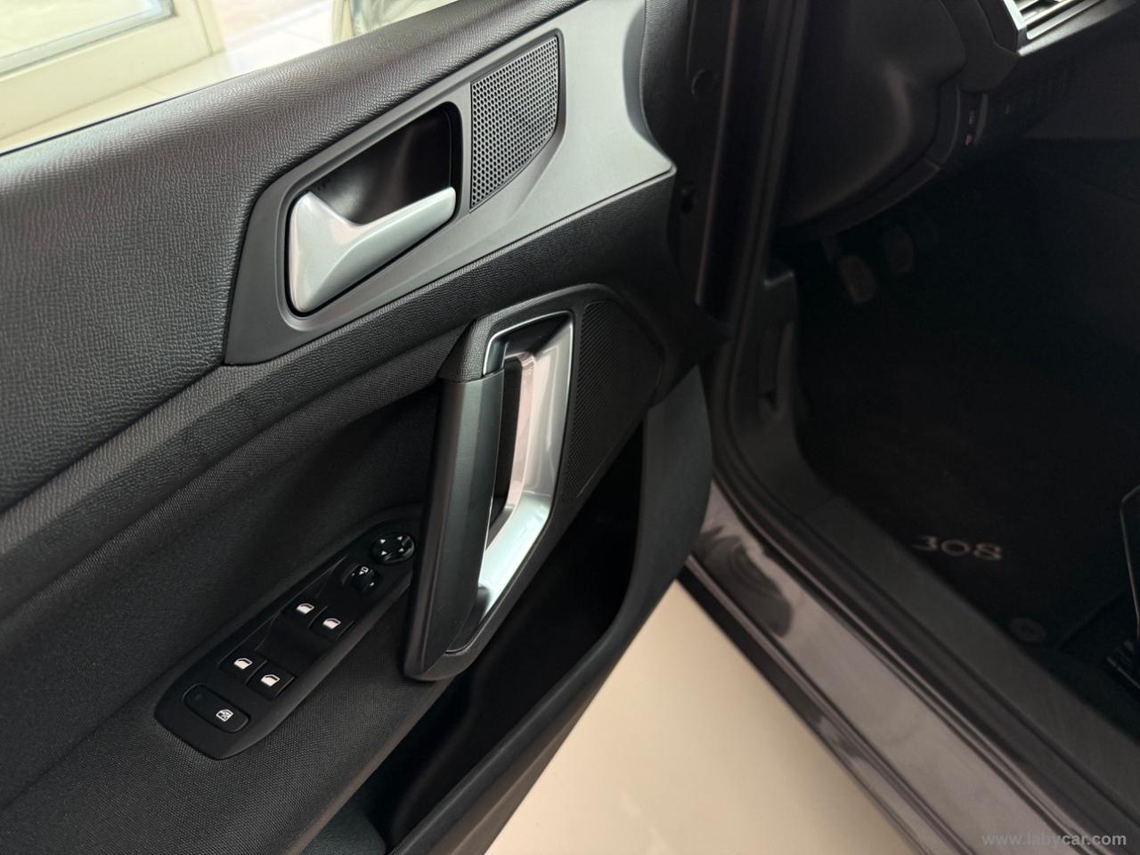 PEUGEOT 308 BlueHDi 130 S&S Active Business