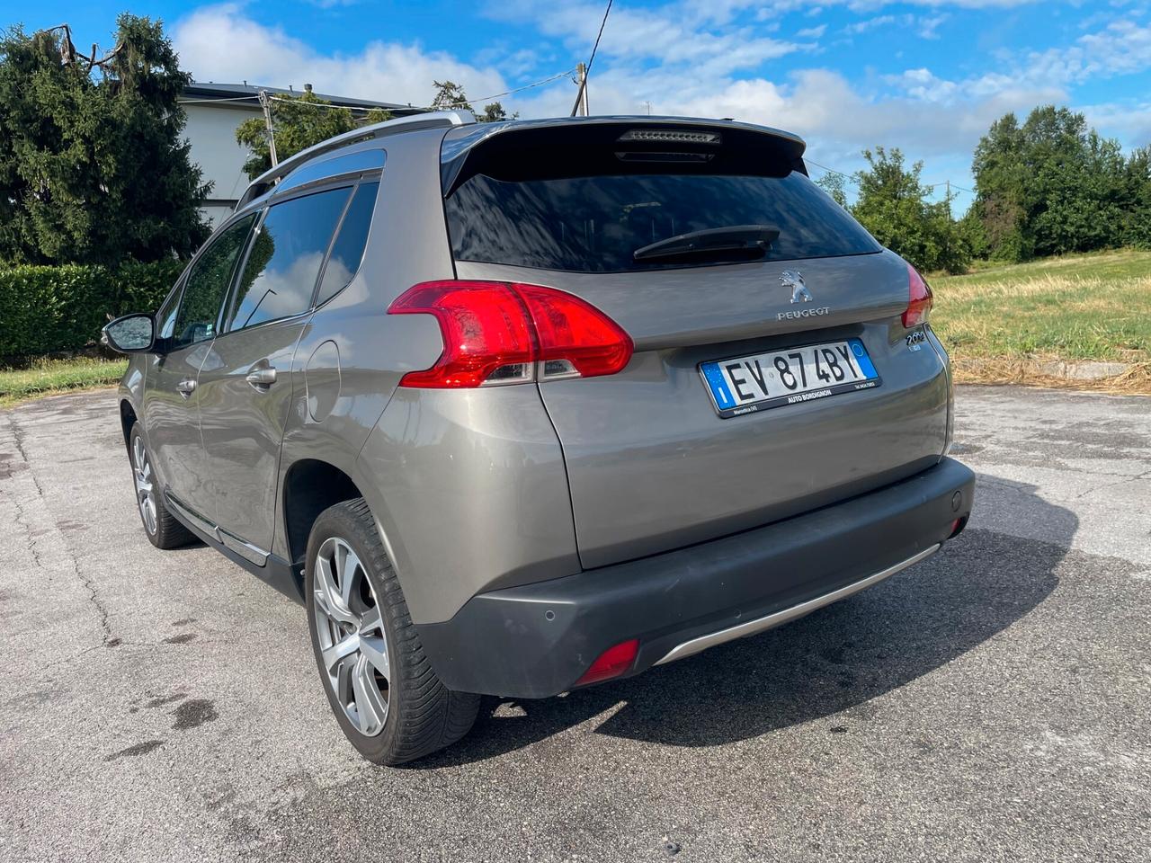 Peugeot 2008 1.6 e-HDi 115 CV Stop&Start Allure