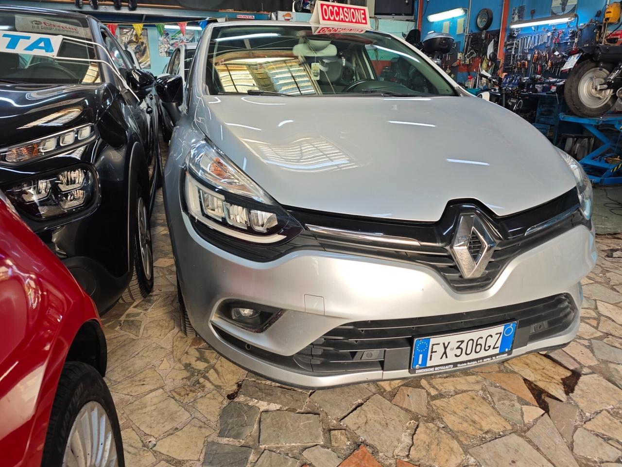 Renault Clio dCi 8V 90 CV 5 porte Moschino Intens