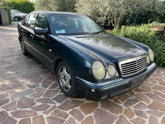 MERCEDES-BENZ E 250 cat Classic