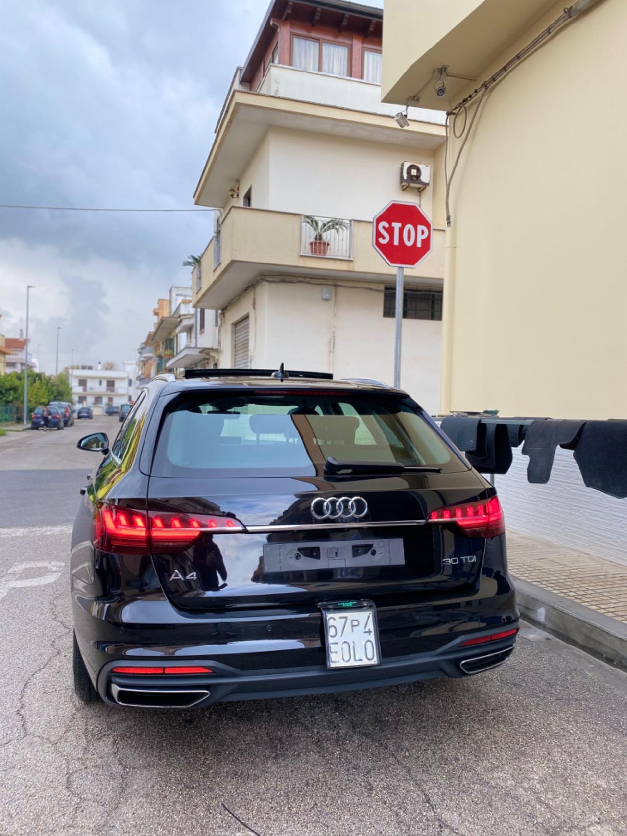 Audi A4 30 TDI/136 CV S tronic S line edition