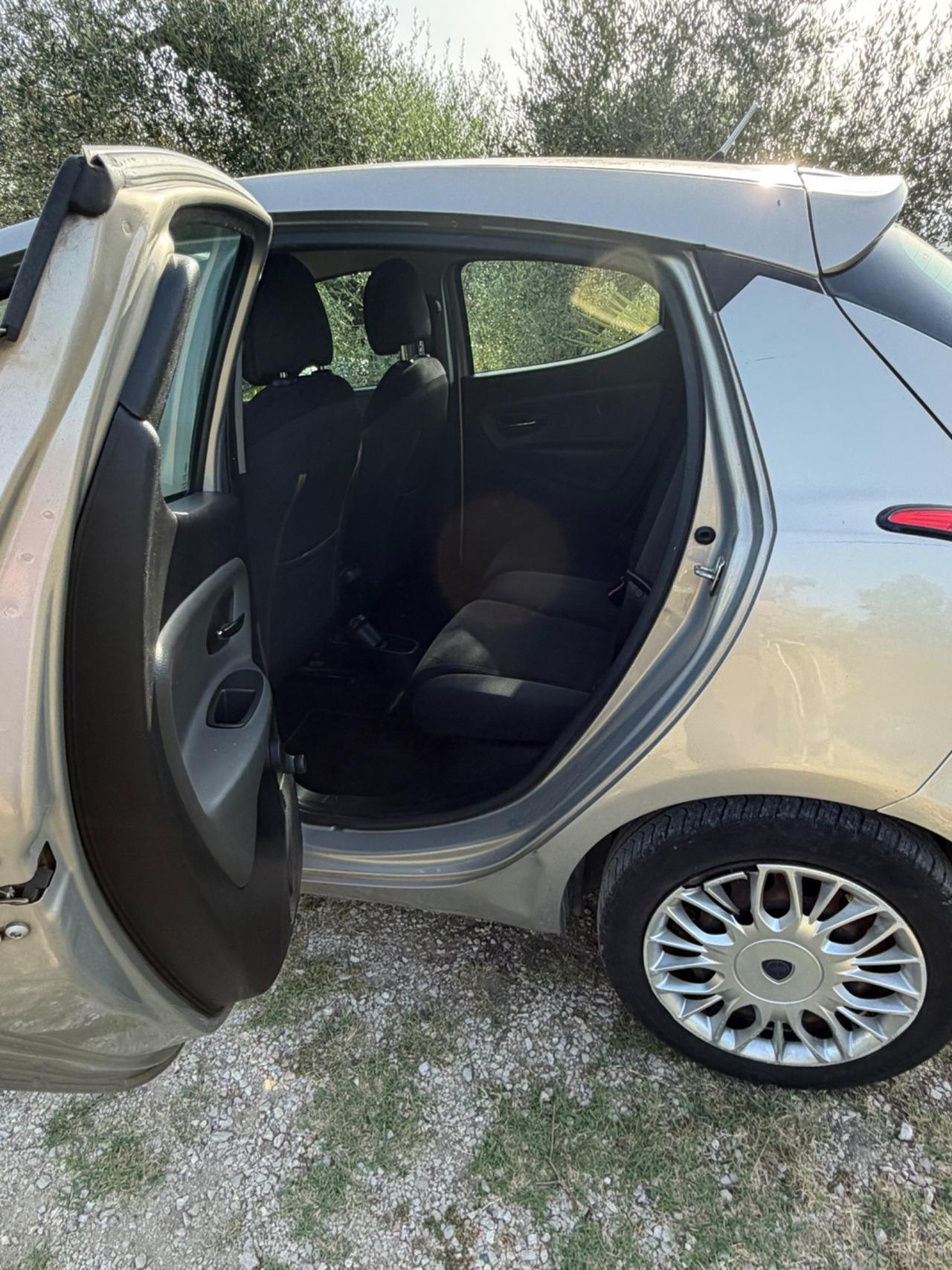 Lancia Ypsilon 1.3 MJT 16V 95 CV 5 porte S&S Platinum