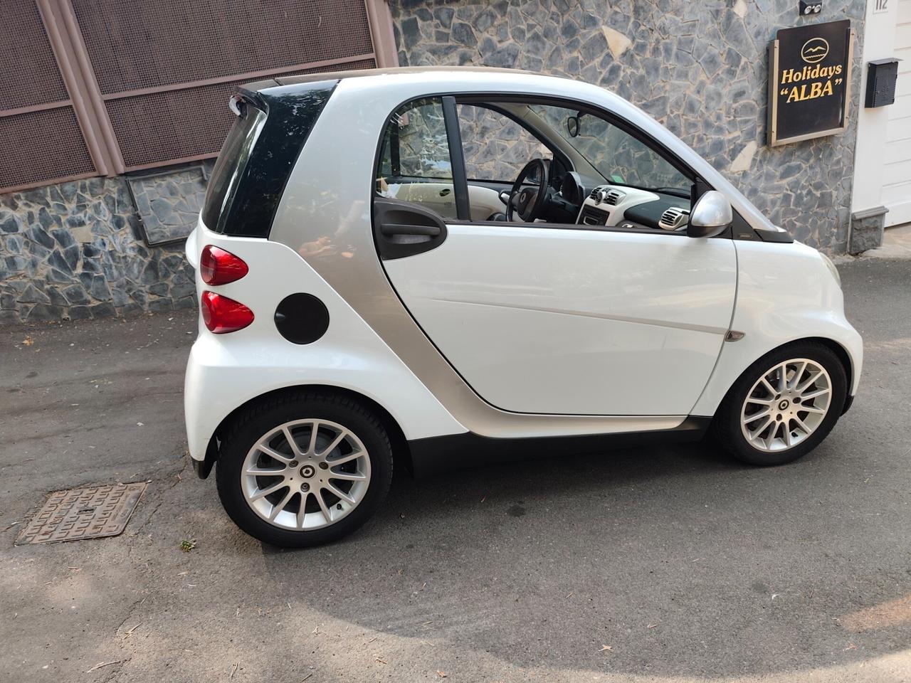 Smart ForTwo 1000 Passion leggi