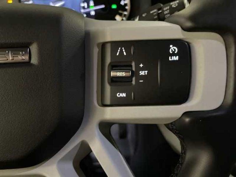 Land Rover Defender VII 90 3.0d i6 mhev SE awd 200cv auto
