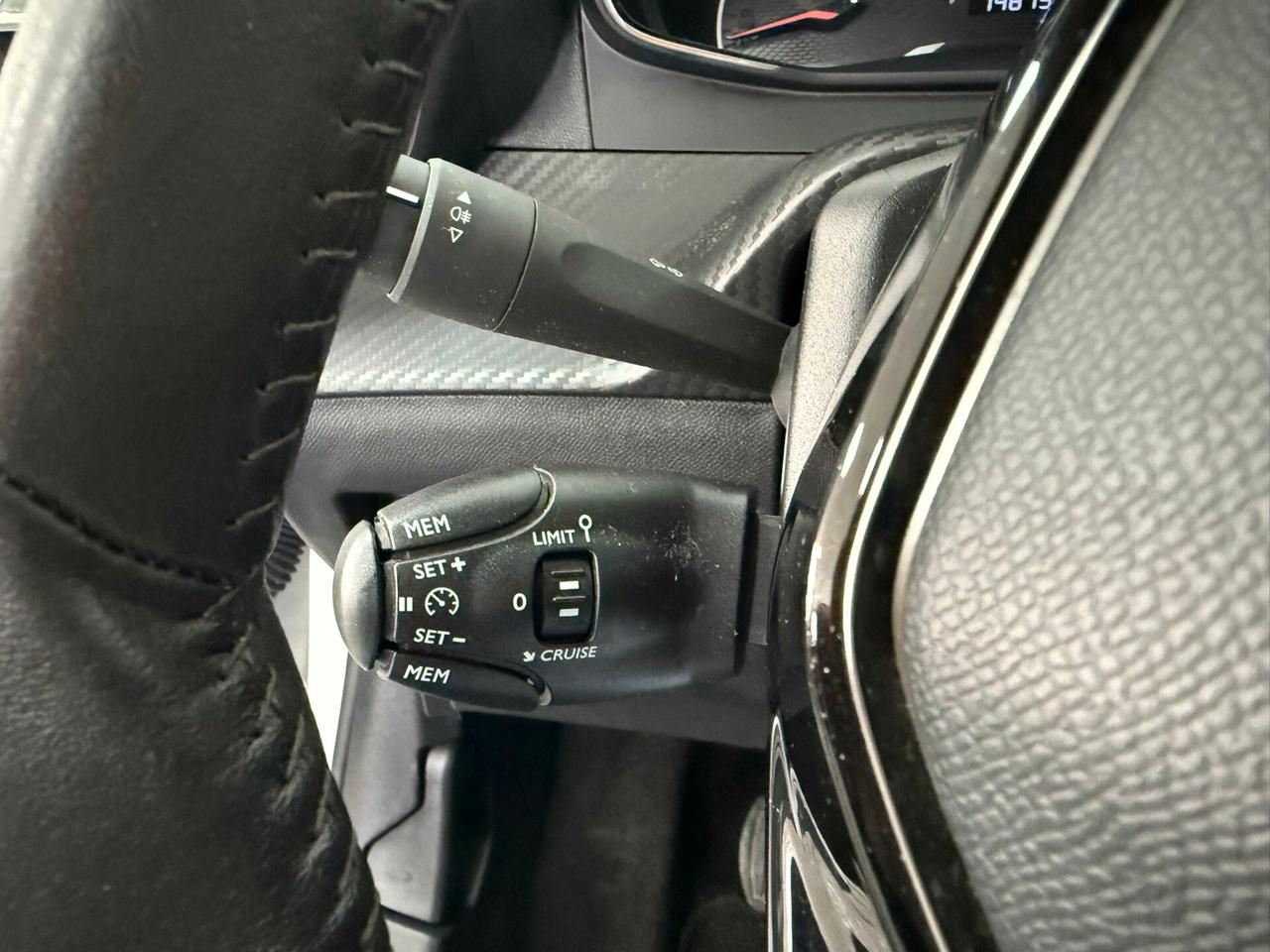 Peugeot 208 1.5 BlueHDi 100cv 5 porte