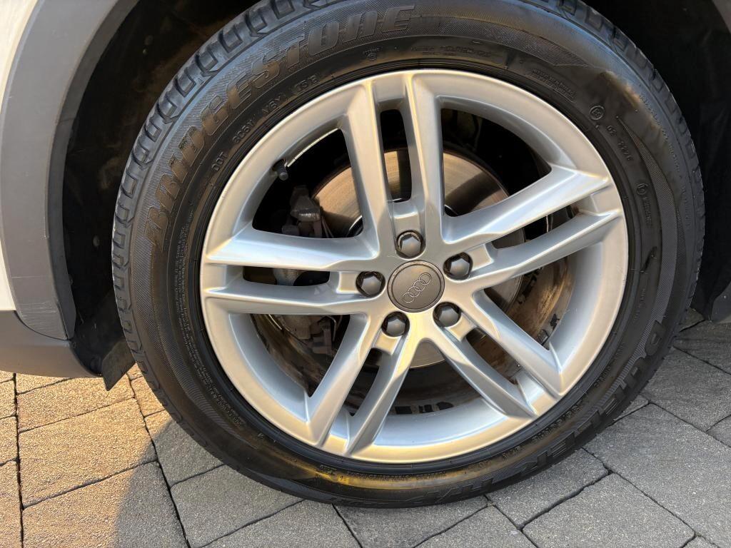 Audi Q3 2.0 TDI 140cv S LINE