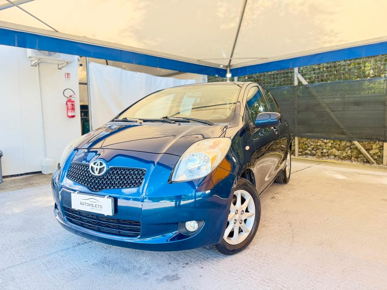 Toyota Yaris 1.0 5 porte