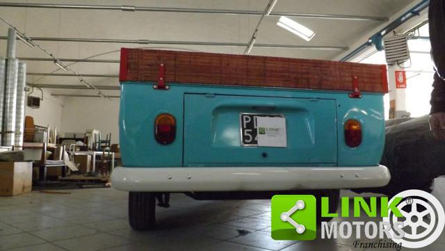 VOLKSWAGEN T2 26B1 con cassone completamente restaurato