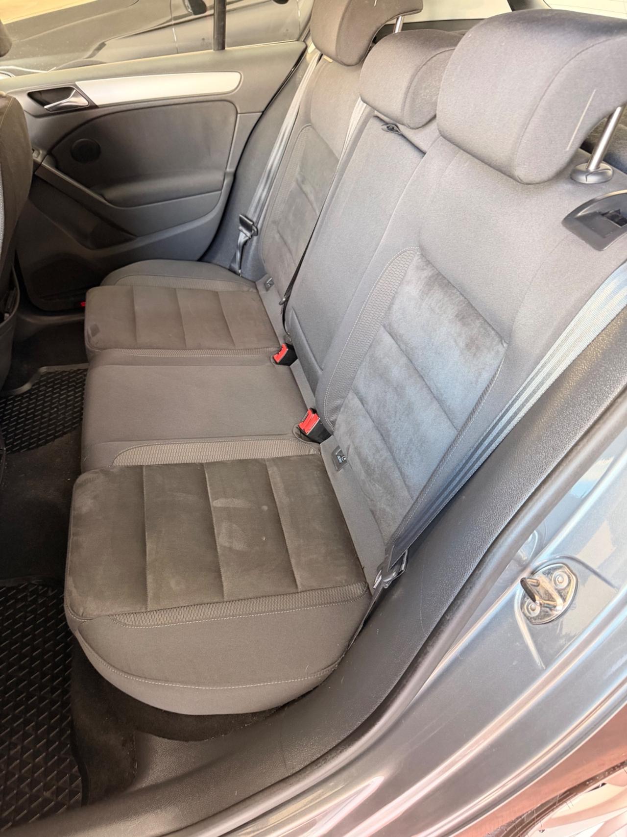 Volkswagen Golf 6 VI 1.6 TDI DSG Highline