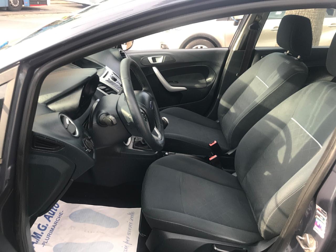 Ford Fiesta 1.4 TDCi 70CV 5 porte Titanium