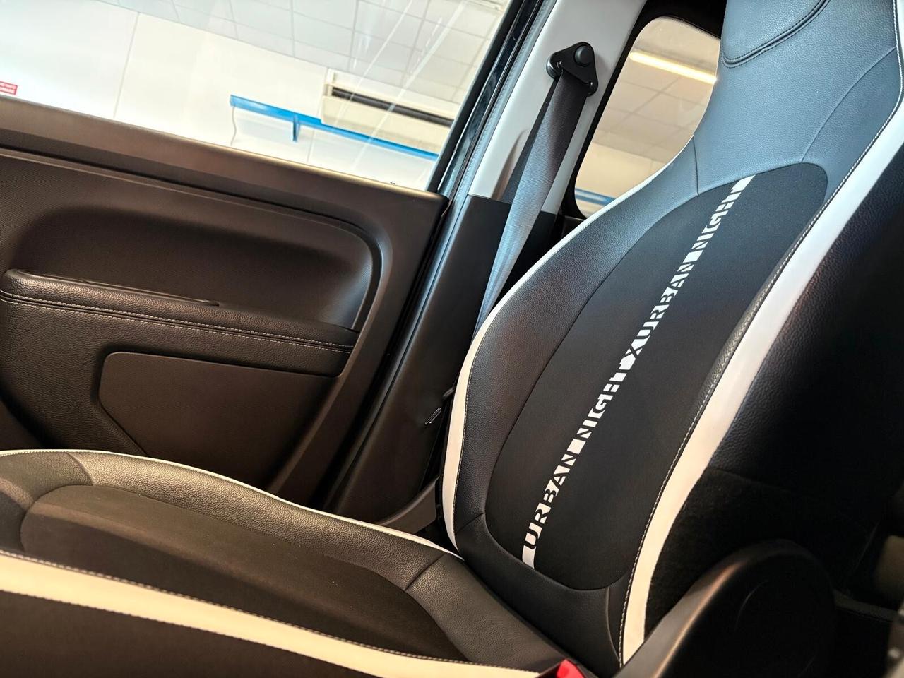 Renault Twingo URBAN NIGHT Electric UNICO PR.