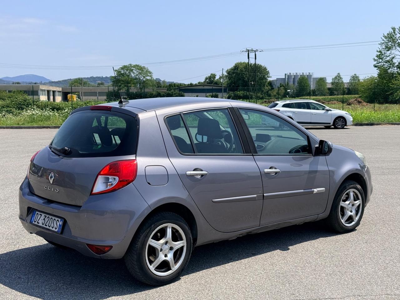 Renault Clio 1.2 benzina 55kw 75 CV