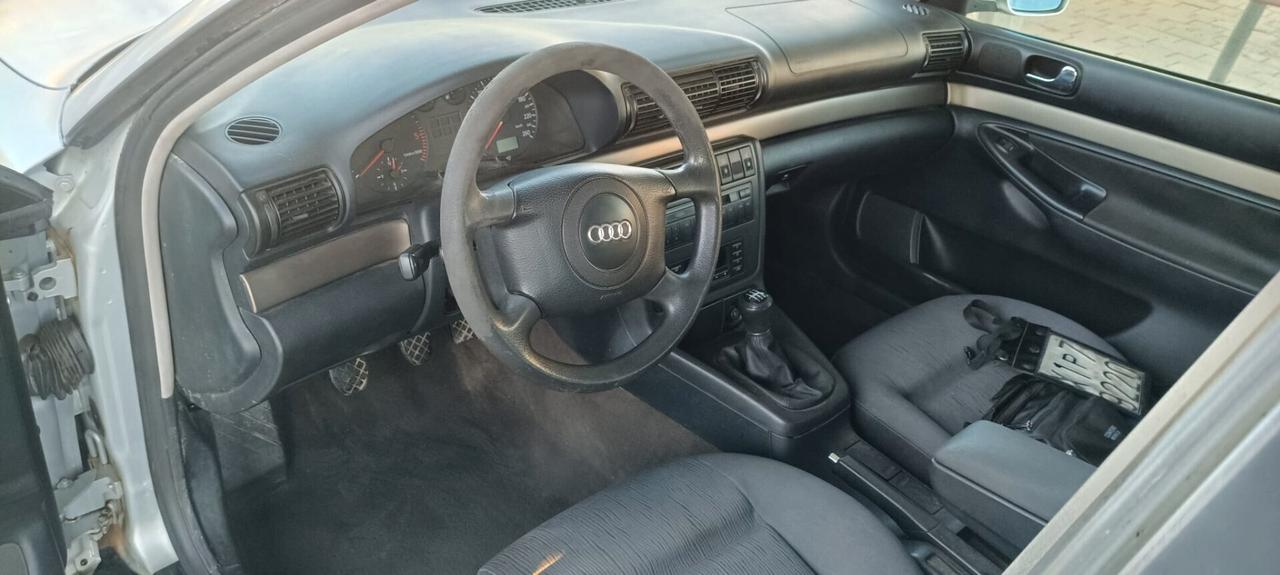 Audi A4 1.9 Tdi - Cat Avant Anno 1999