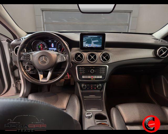 MERCEDES-BENZ GLA 180 Business