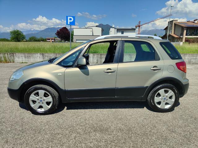 FIAT Sedici 1.6 BENZ./ G.P.L. 4x4 Emotion