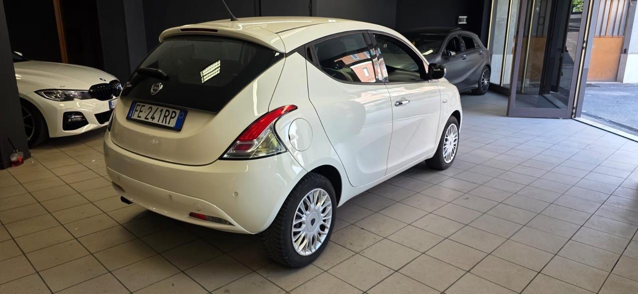 Lancia Ypsilon 1.2 69 CV 5 porte GPL Ecochic Gold