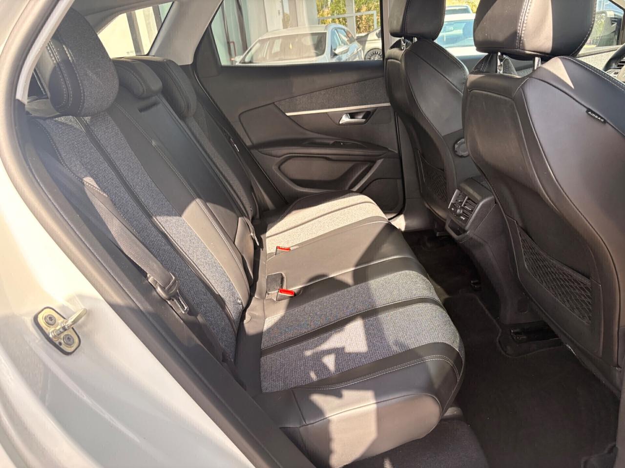 Peugeot 3008 BlueHDi 130 S&S Active