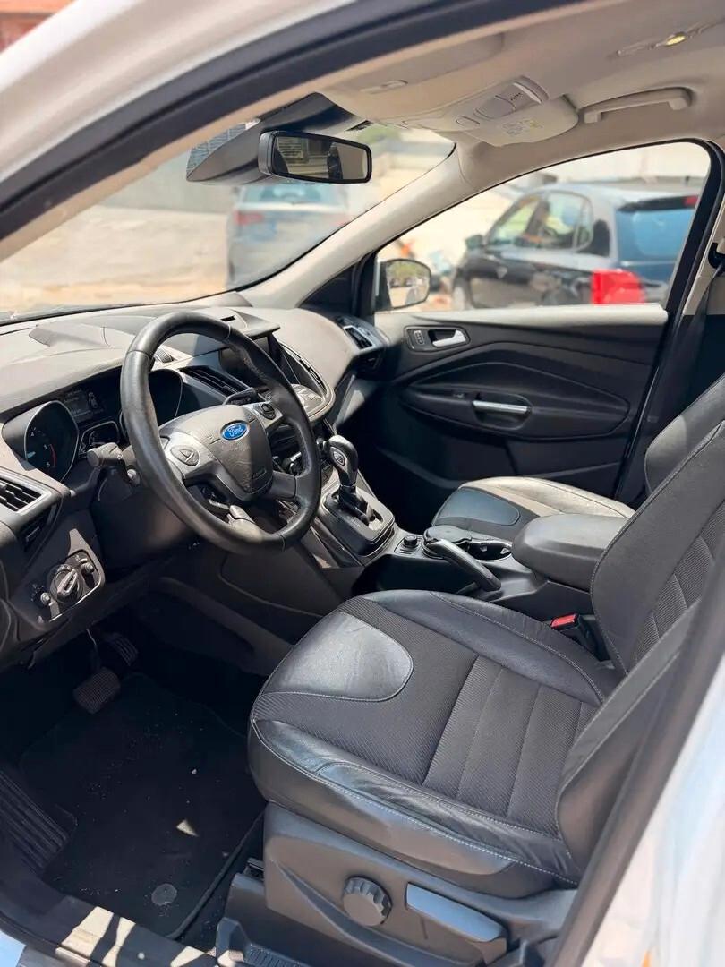 Ford Kuga 2.0 TDCI 150 CV S&S 4WD Powershift Titanium