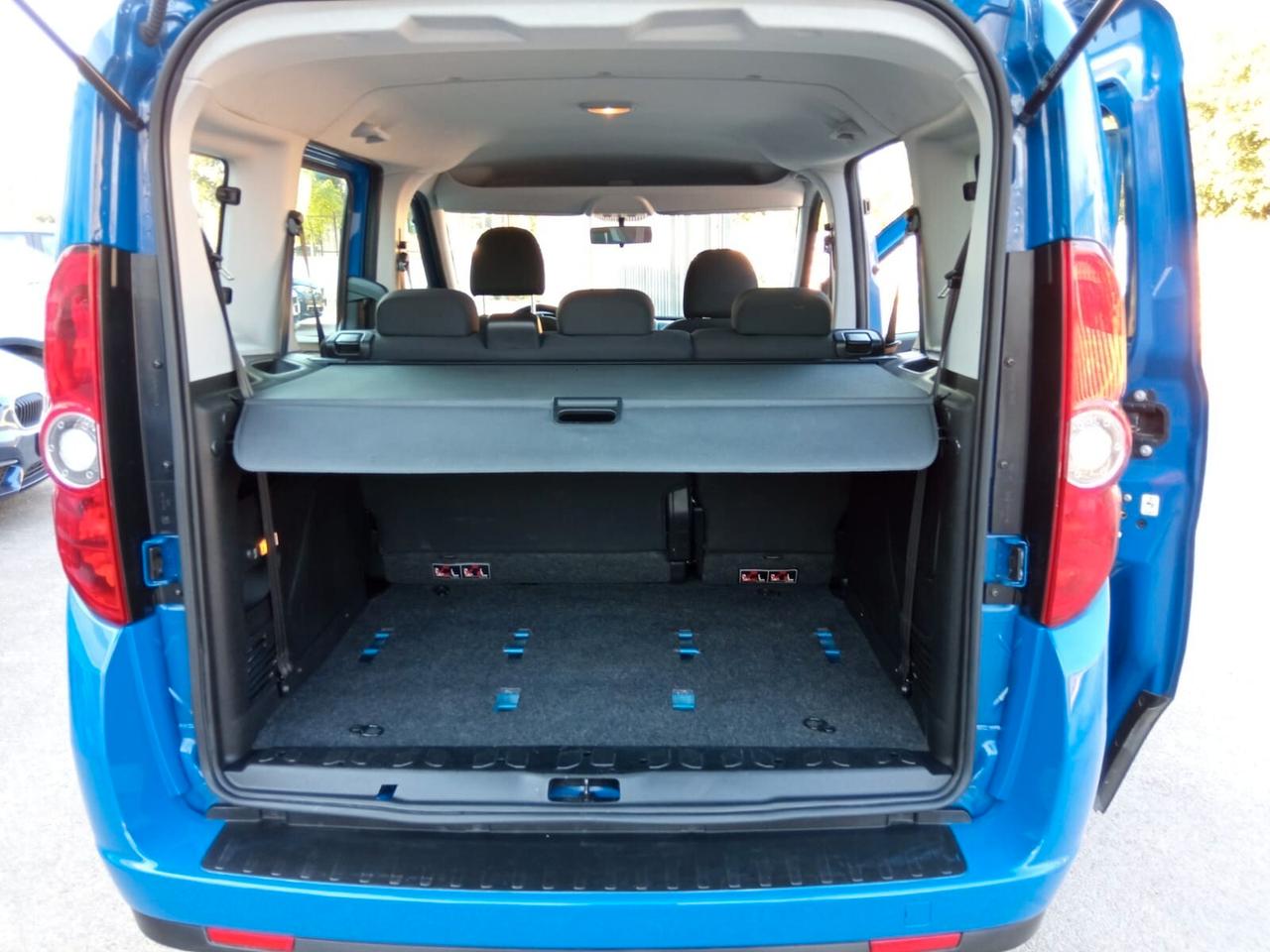 Fiat Doblo 1.6 MJT Dualogic Emotion