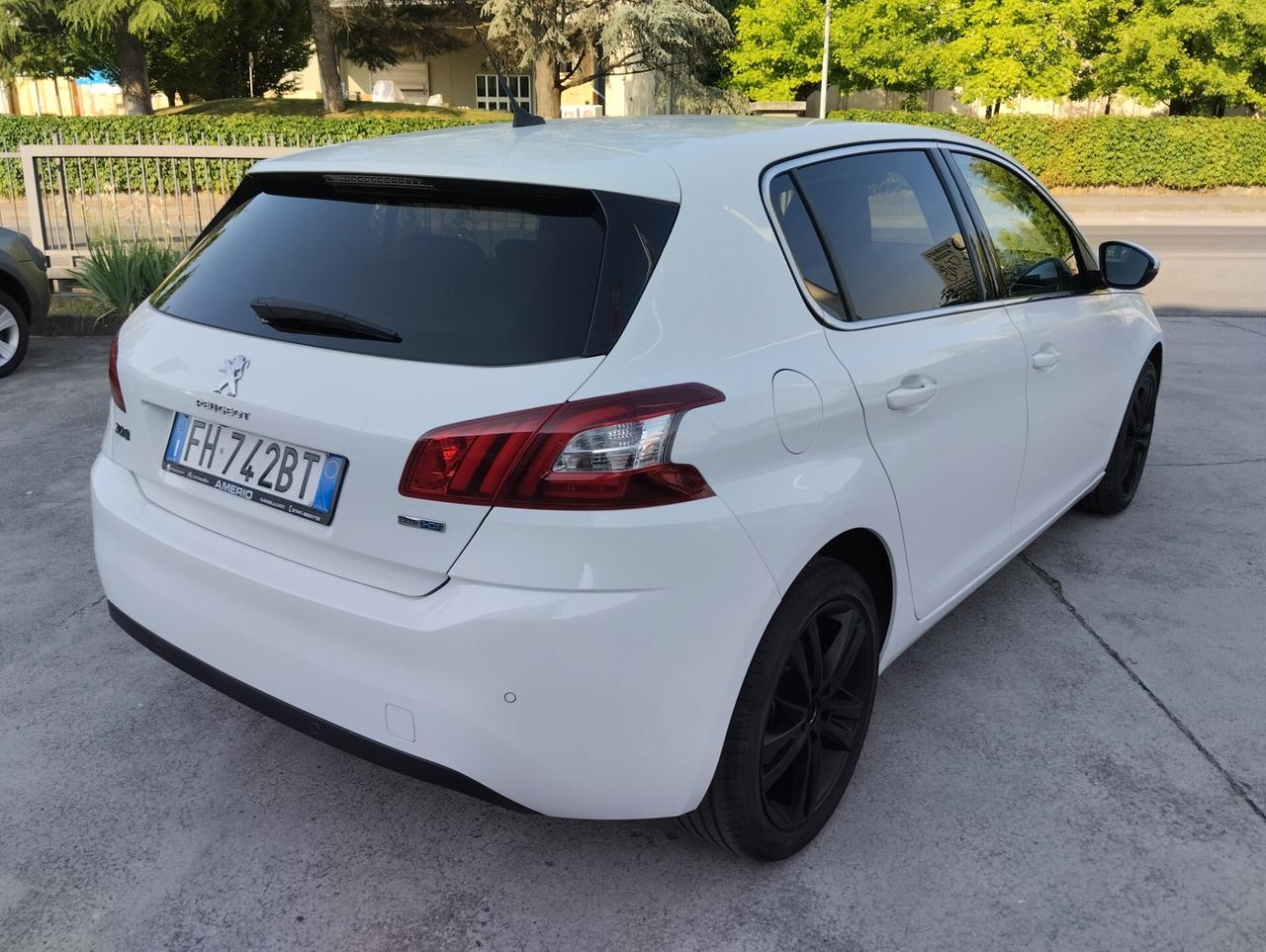 Peugeot 308 BlueHDi 120 S&S Allure