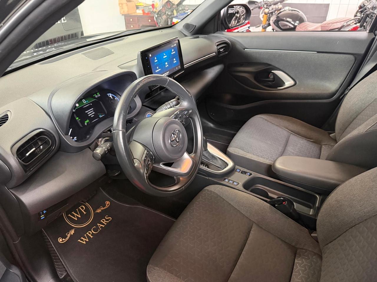 Toyota Yaris Cross 1.5 Hybrid 5p. E-CVT AWD-i Trend