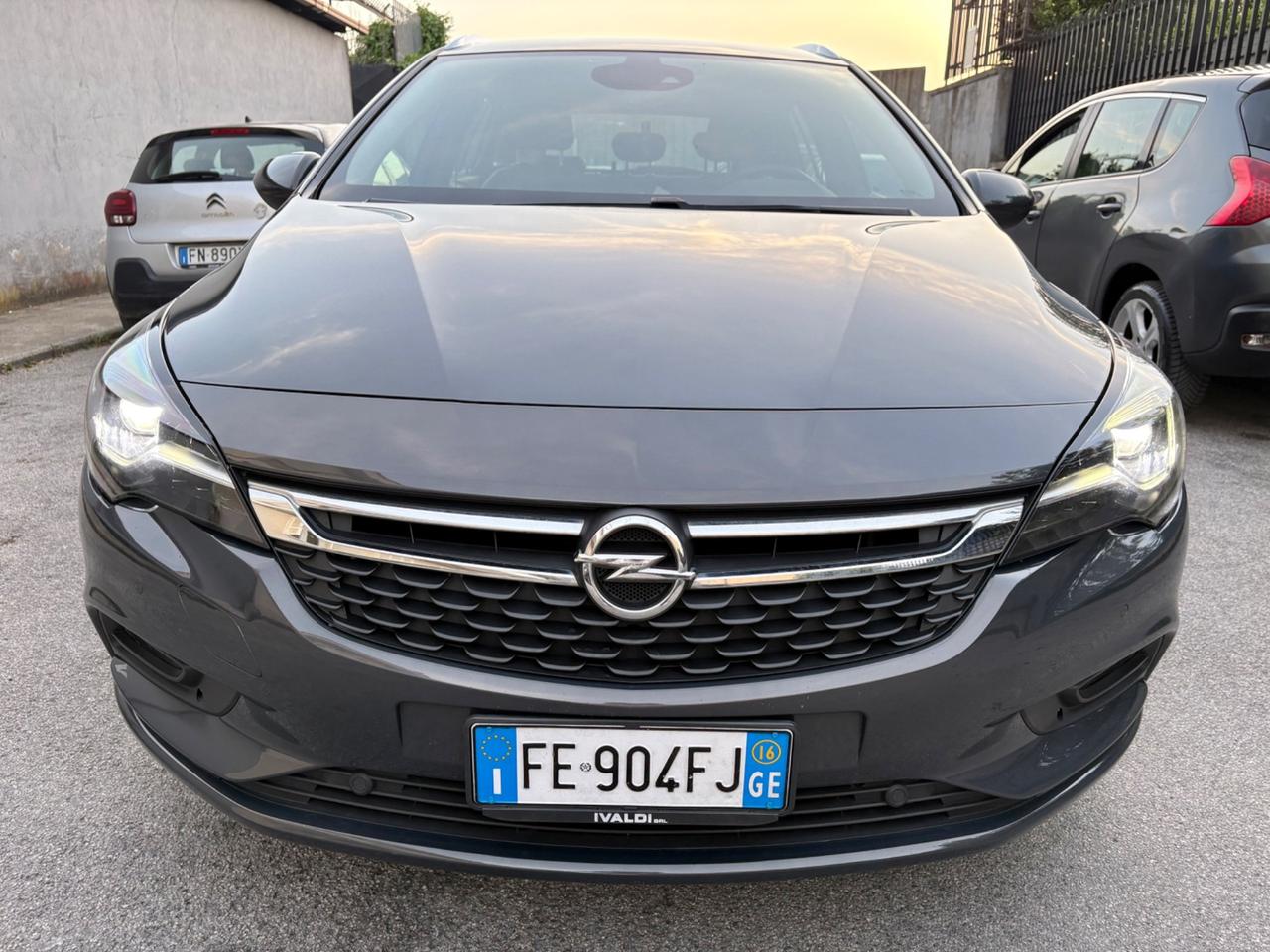 Opel Astra 1.6 T. benz. 200CV magnifica