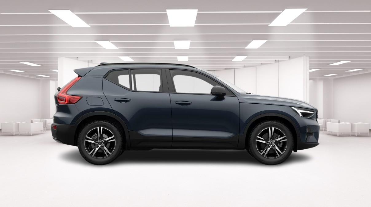 VOLVO Xc40 B3 Mild Hybrid Automatico Plus Dark