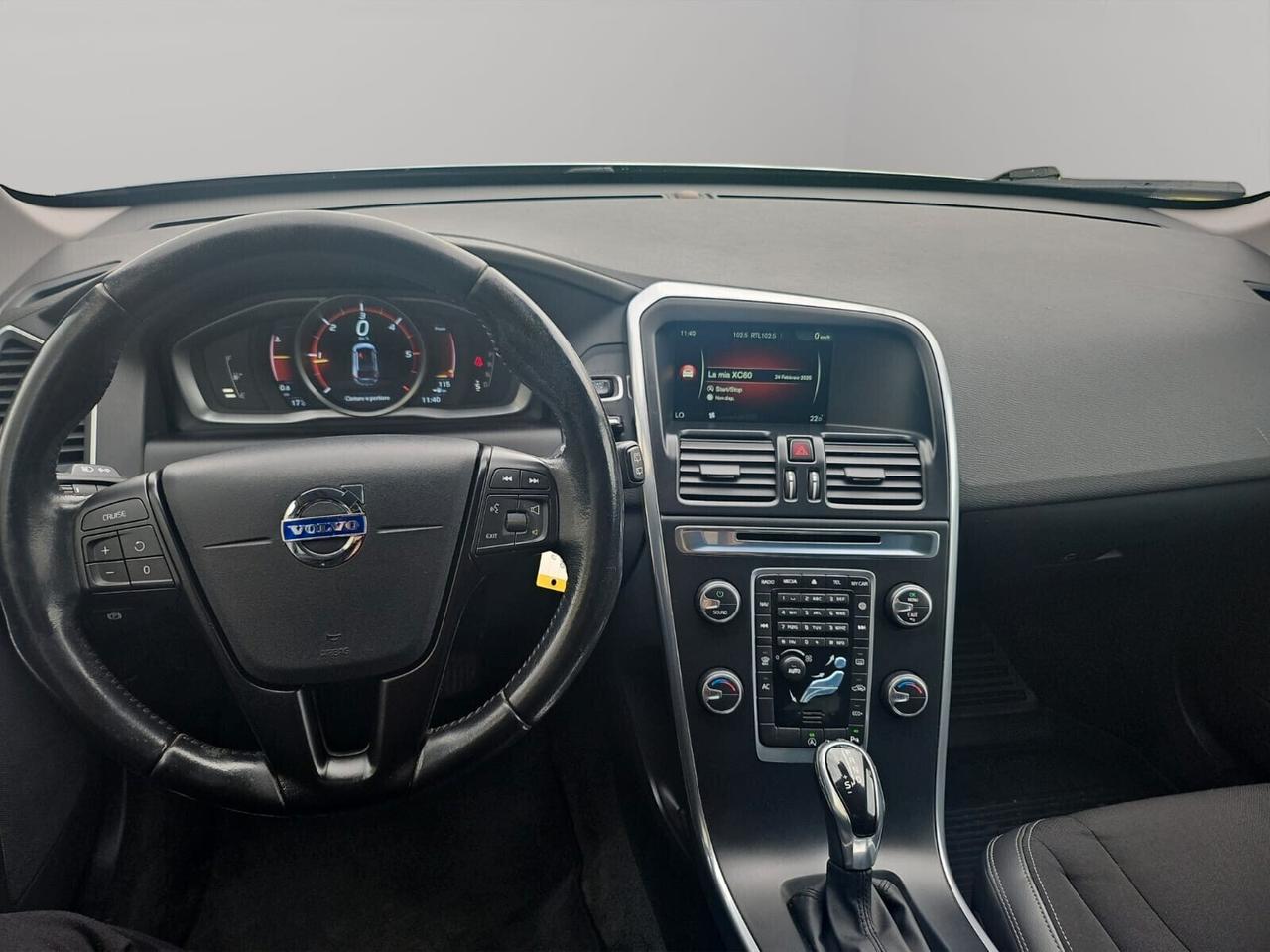 Volvo XC 60 D3 FWD 150CV Momentum AUTO NAVI