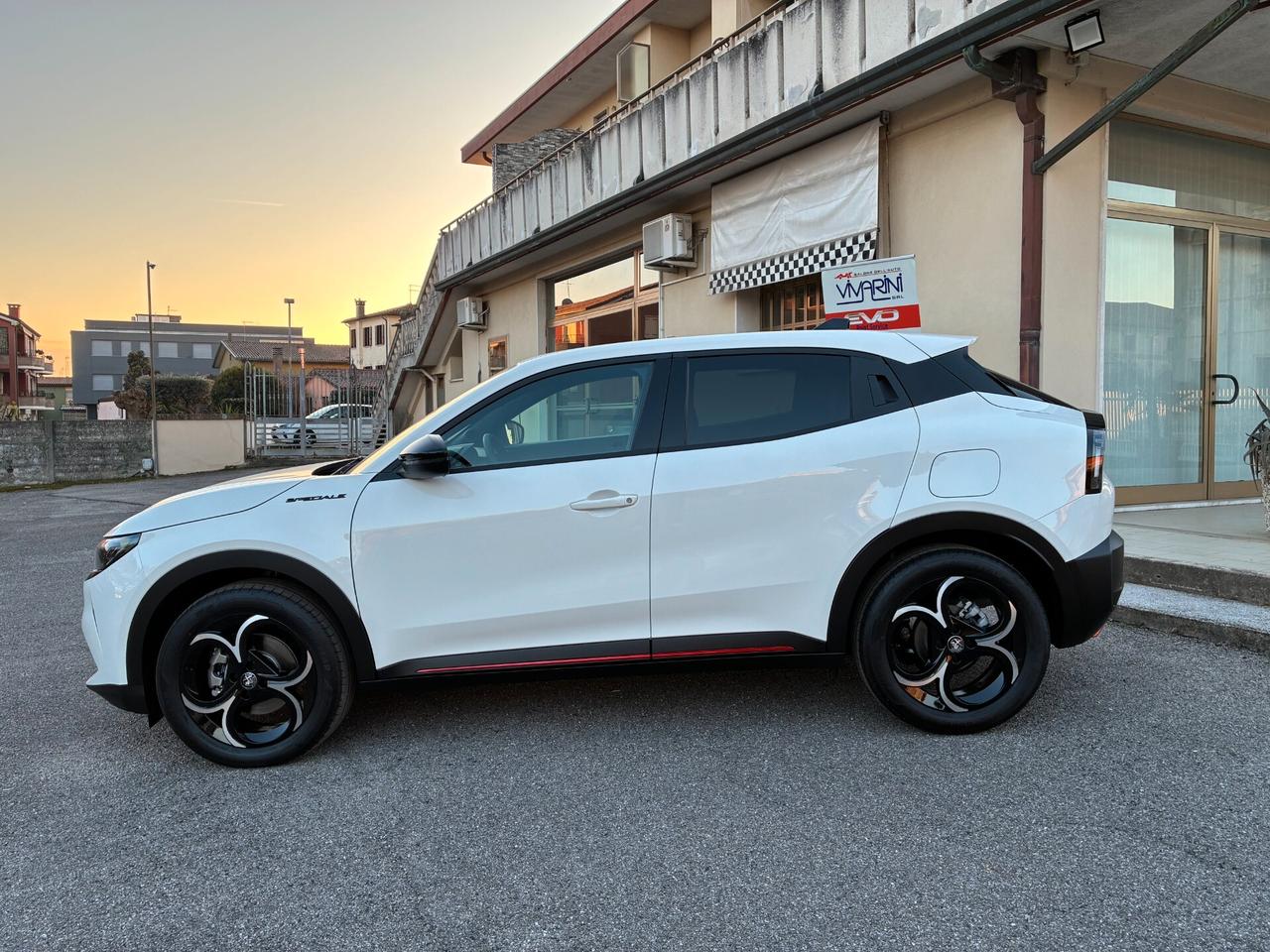 Alfa Romeo Junior 1.2 145 CV Hybrid eDCT6 Speciale