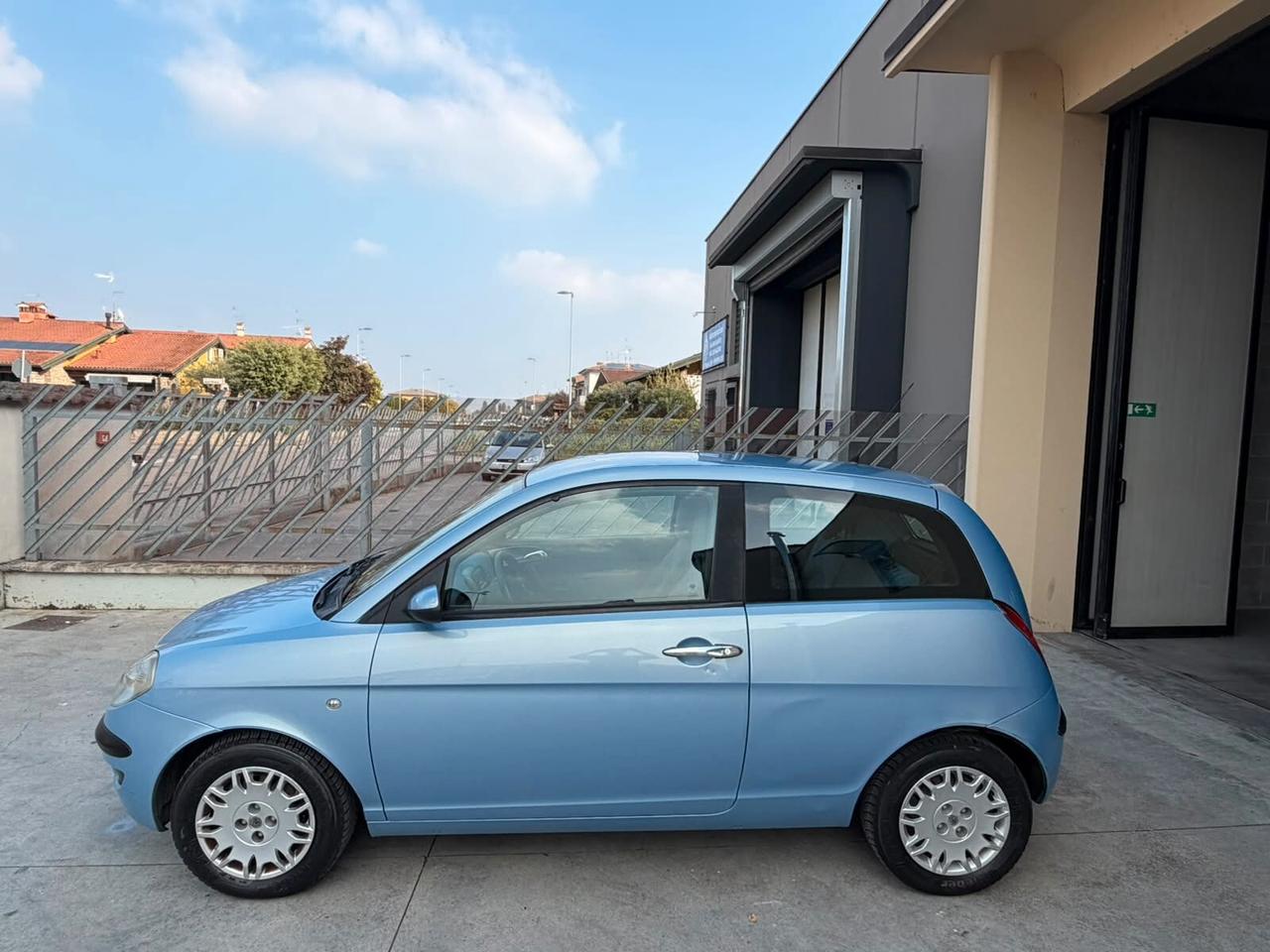 Lancia Ypsilon 1.2 16V Platino