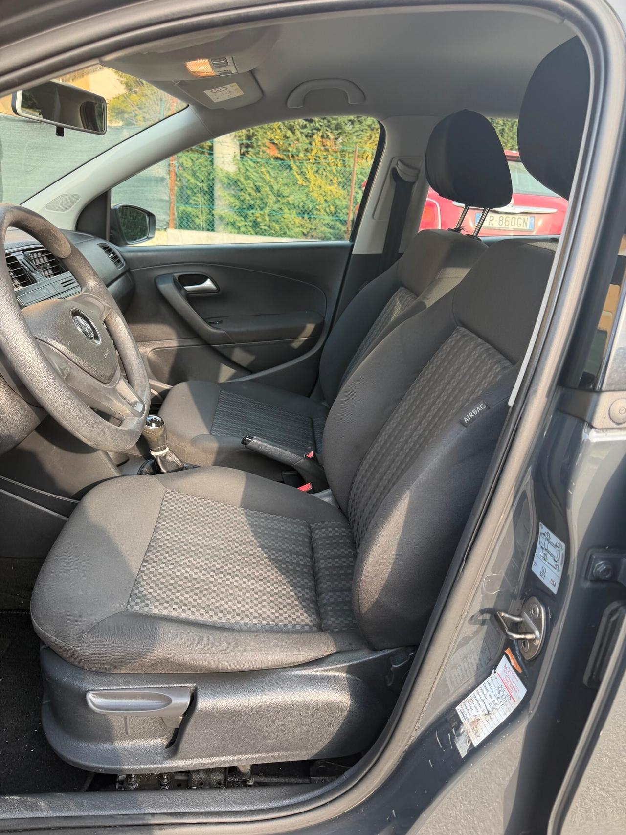 Volkswagen Polo 1.0 - NEOPATENTATI - 12 MESI DI GARANZIA -