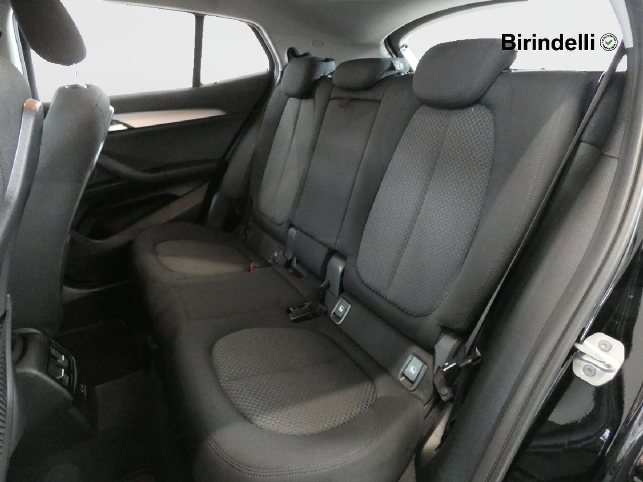 BMW X2 (F39) - X2 sDrive18d Business-X