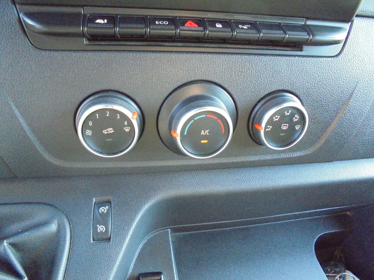 Renault Master T33 2.3 dCi 135 PC-TN L2H2 Ice