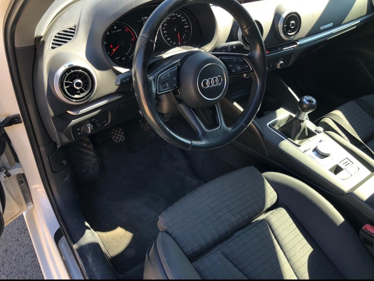 Audi A3 SPB 1.6 Tdi 116 cv Ambition S-Line