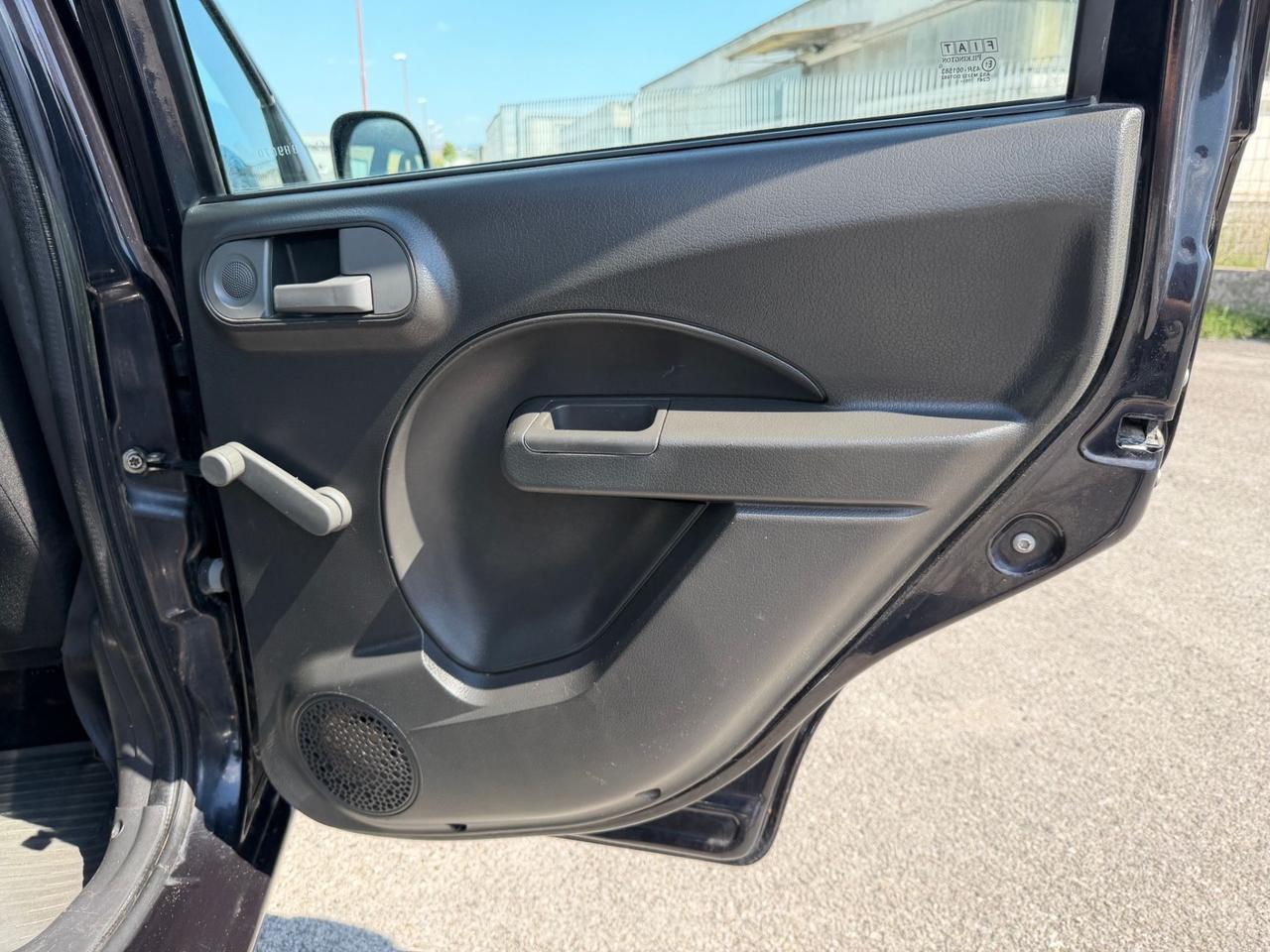 Fiat Panda 1.2 Emotion 127000 KM