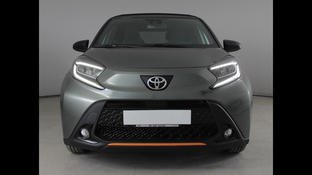 TOYOTA AYGO X 10B MT LIMIT AIR MY22