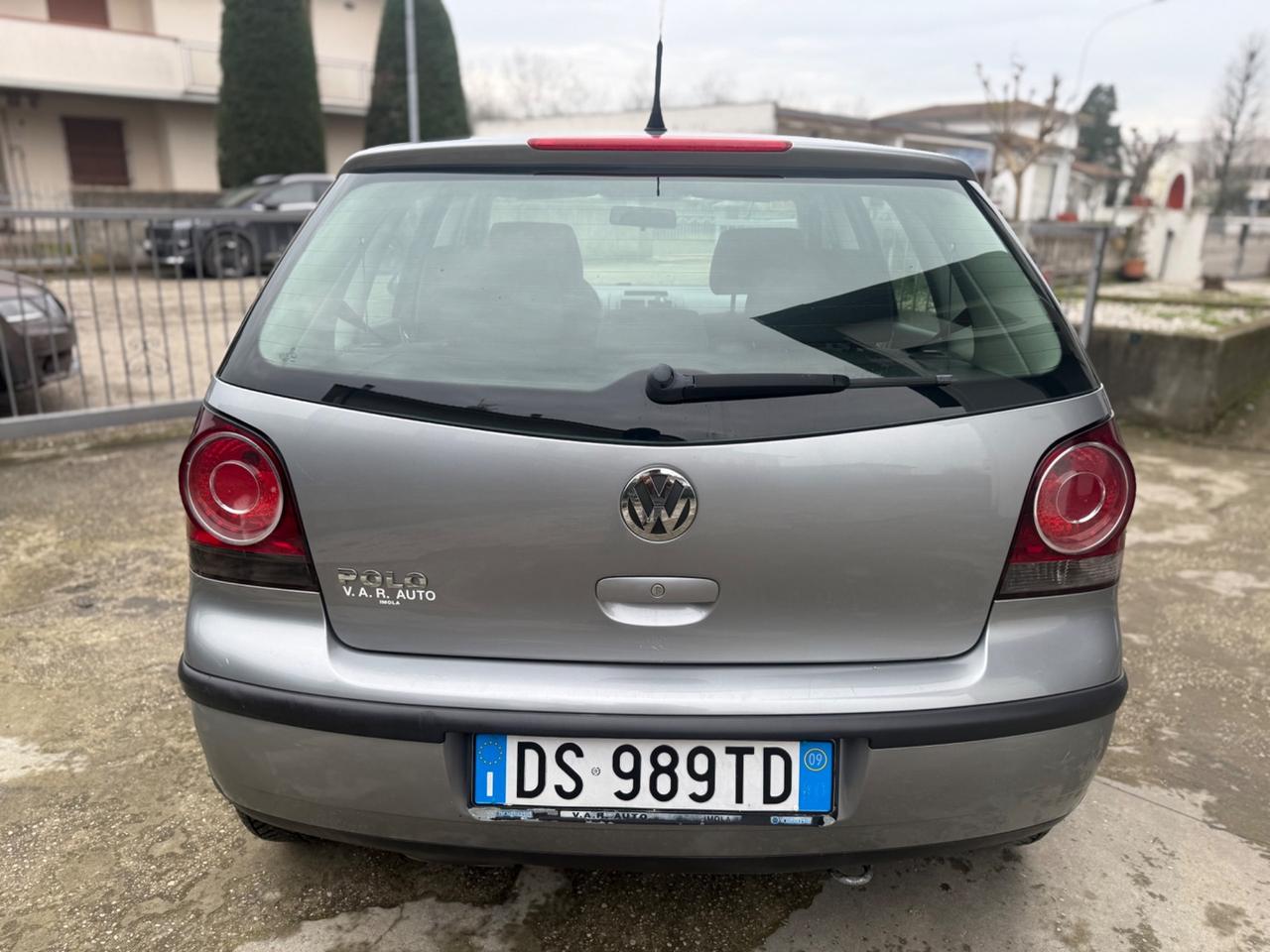 Volkswagen Polo 1.4 5P. 2009 POCHI KM NEOPATENTATI