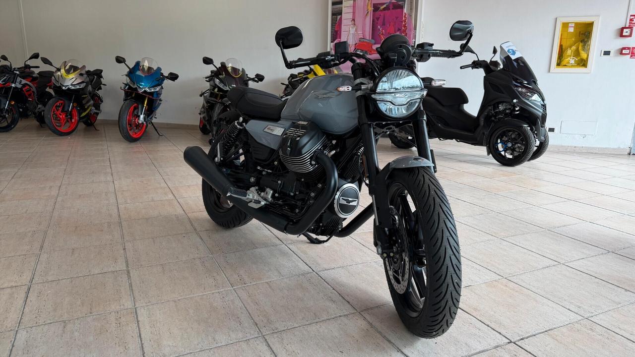 Moto Guzzi V7 IV STONE/SPORT/SPECIAL