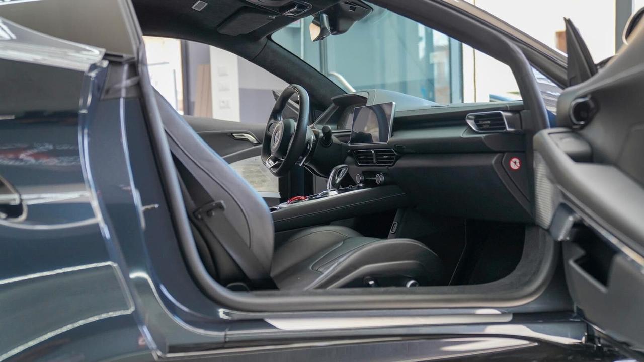 Lotus Emira Turbo DCT