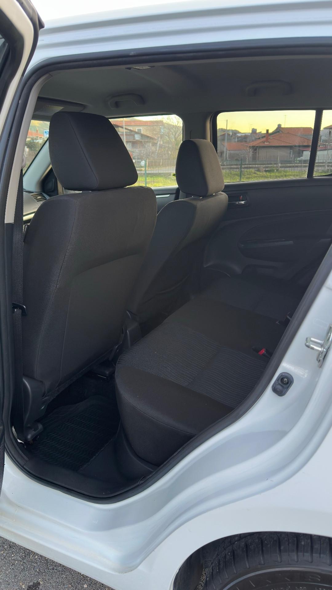 Suzuki Swift 1.3 DDiS 5 porte B-Top