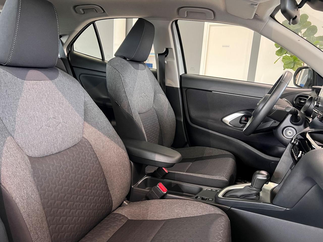 TOYOTA Yaris Cross 1.5 Hybrid 116 e-ctv CV Business