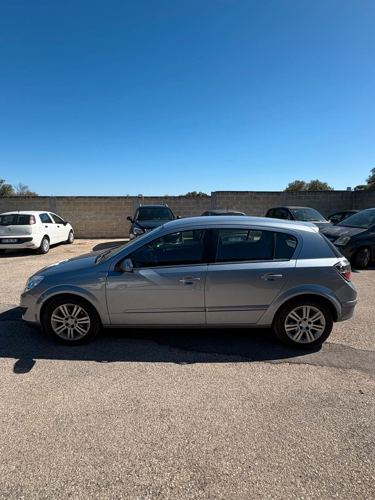 Opel Astra 1.7 CDTI 101CV 5 porte Cosmo UNIPRO PARI AL NUOVO 107MILAKM