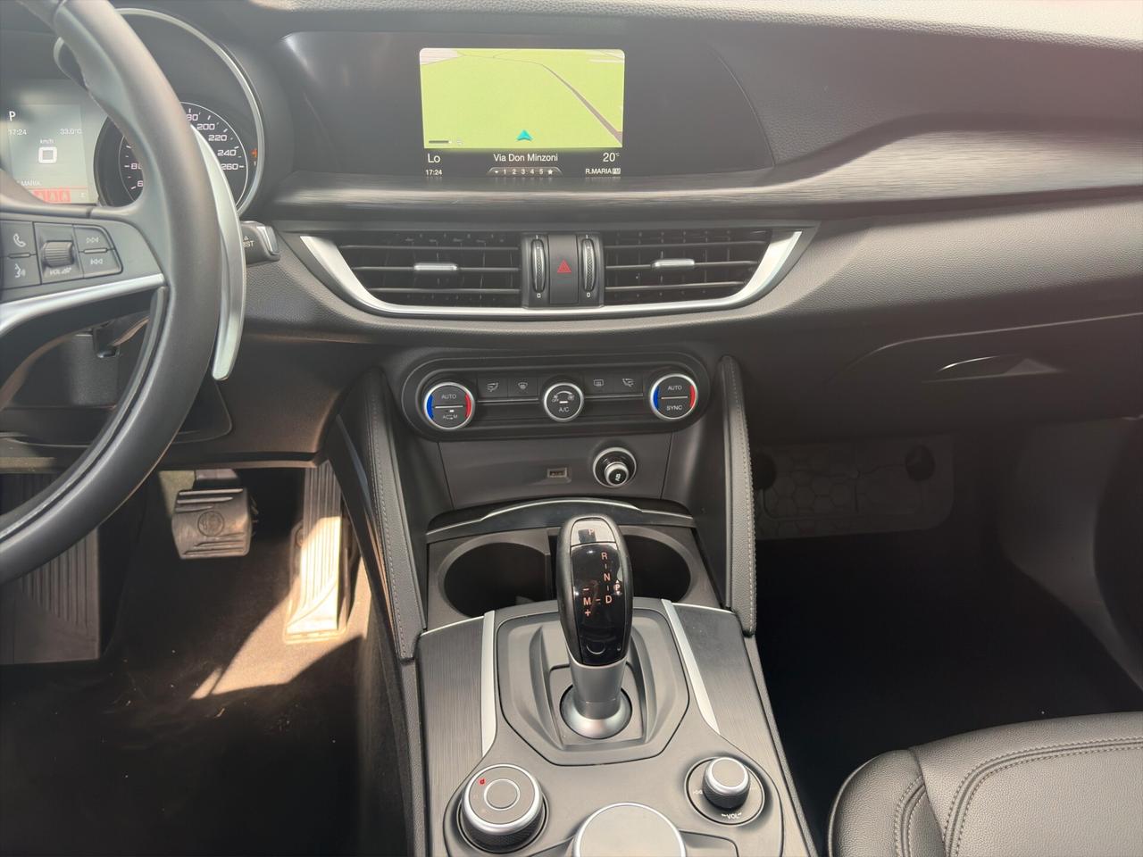 Alfa Romeo Stelvio 2.2 190 CV AT8 Q4 TOTAL BLACK