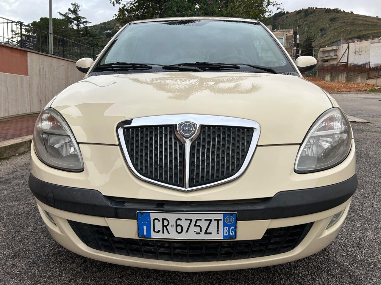 Lancia Ypsilon 1.3 Multijet ideale per neo patenta