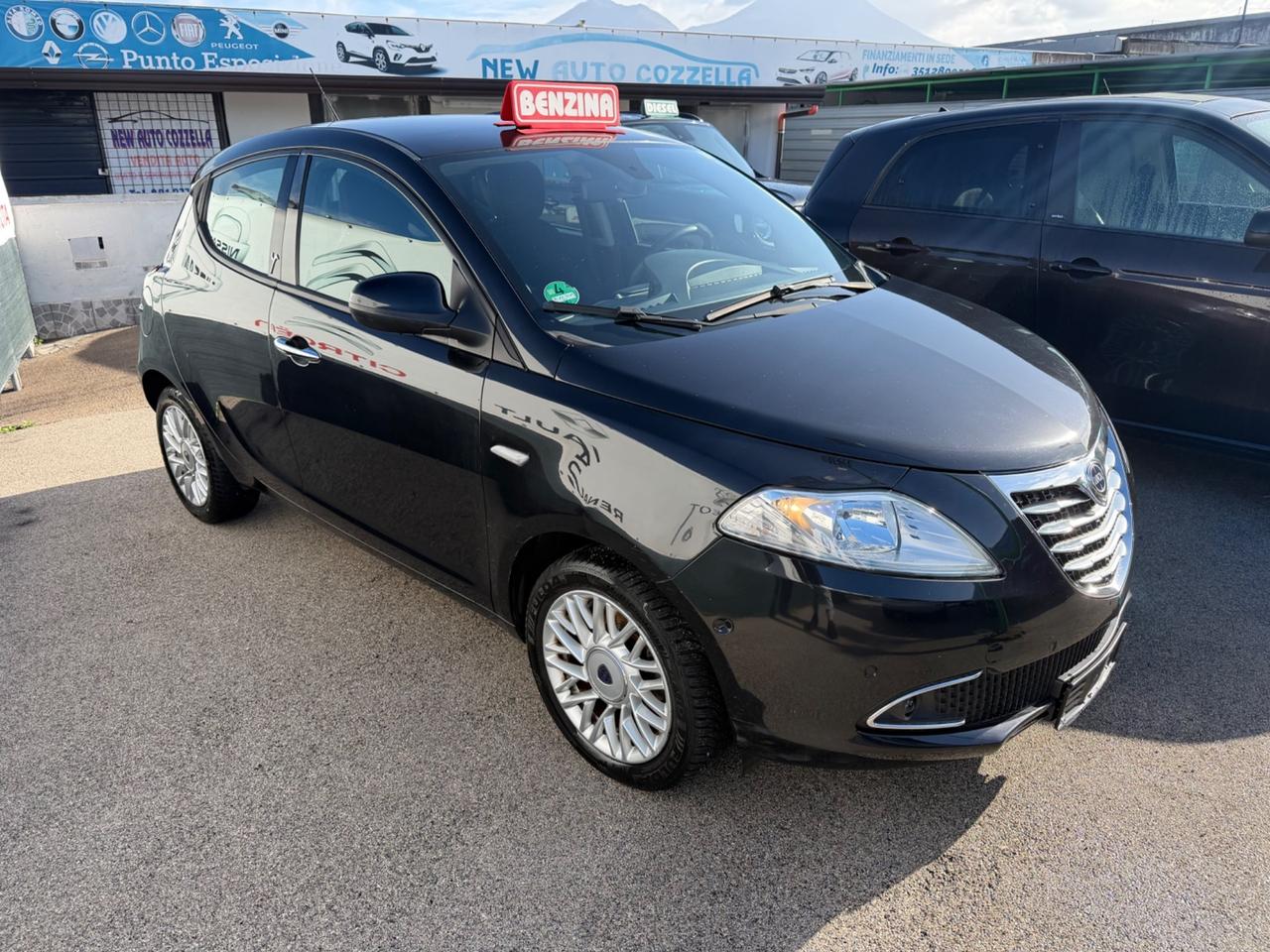 Lancia Ypsilon 1.2 69 CV 5 porte S&S Gold